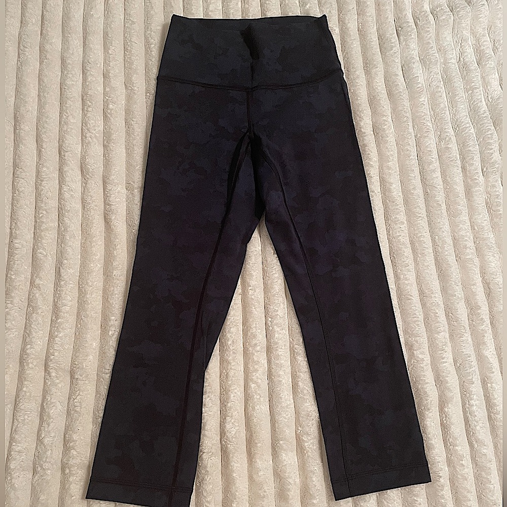 Black and blue Lululemon leggings